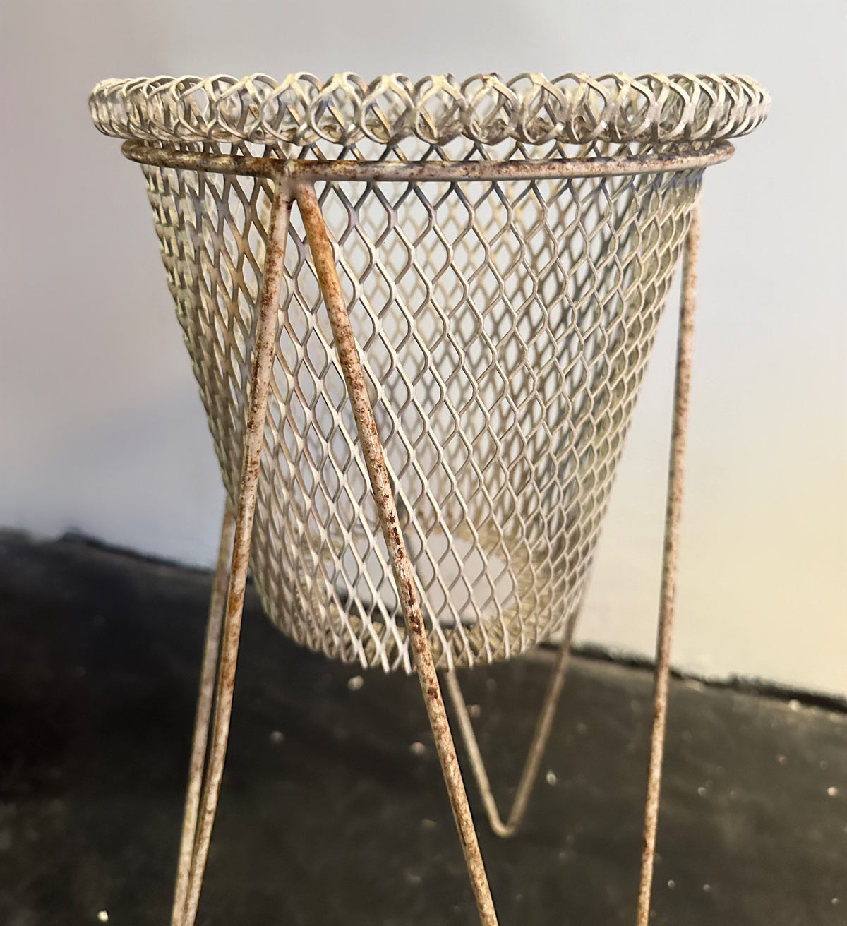 Original Mid century White Wire Planter from The Festival Of Britain, 1951 image 3