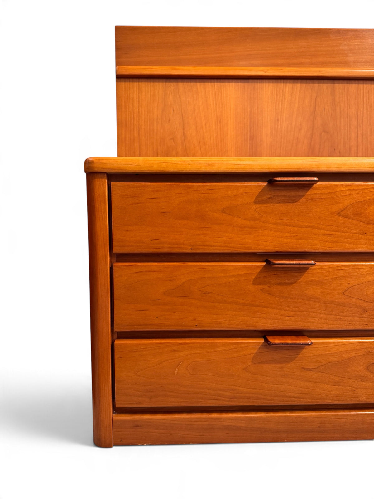 Vintage Hülsta cherry wood chest of drawers / bedside tables