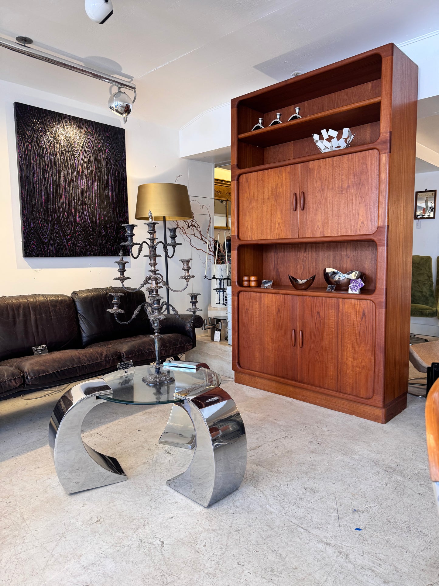 Mid century chrome & Glass Coffee table with Cantilever legs by Karl Springer image 4