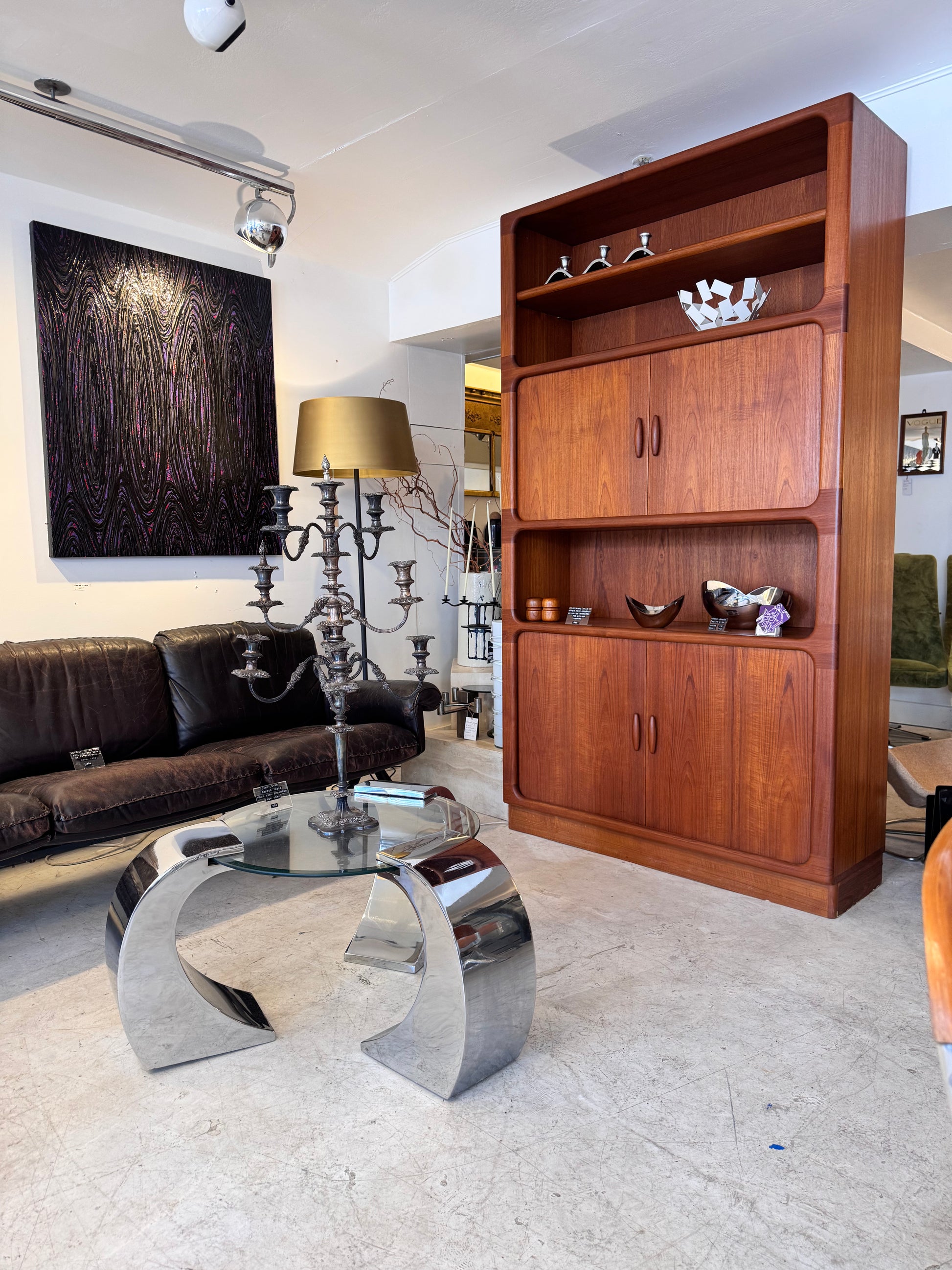 Mid century chrome & Glass Coffee table with Cantilever legs by Karl Springer image 4