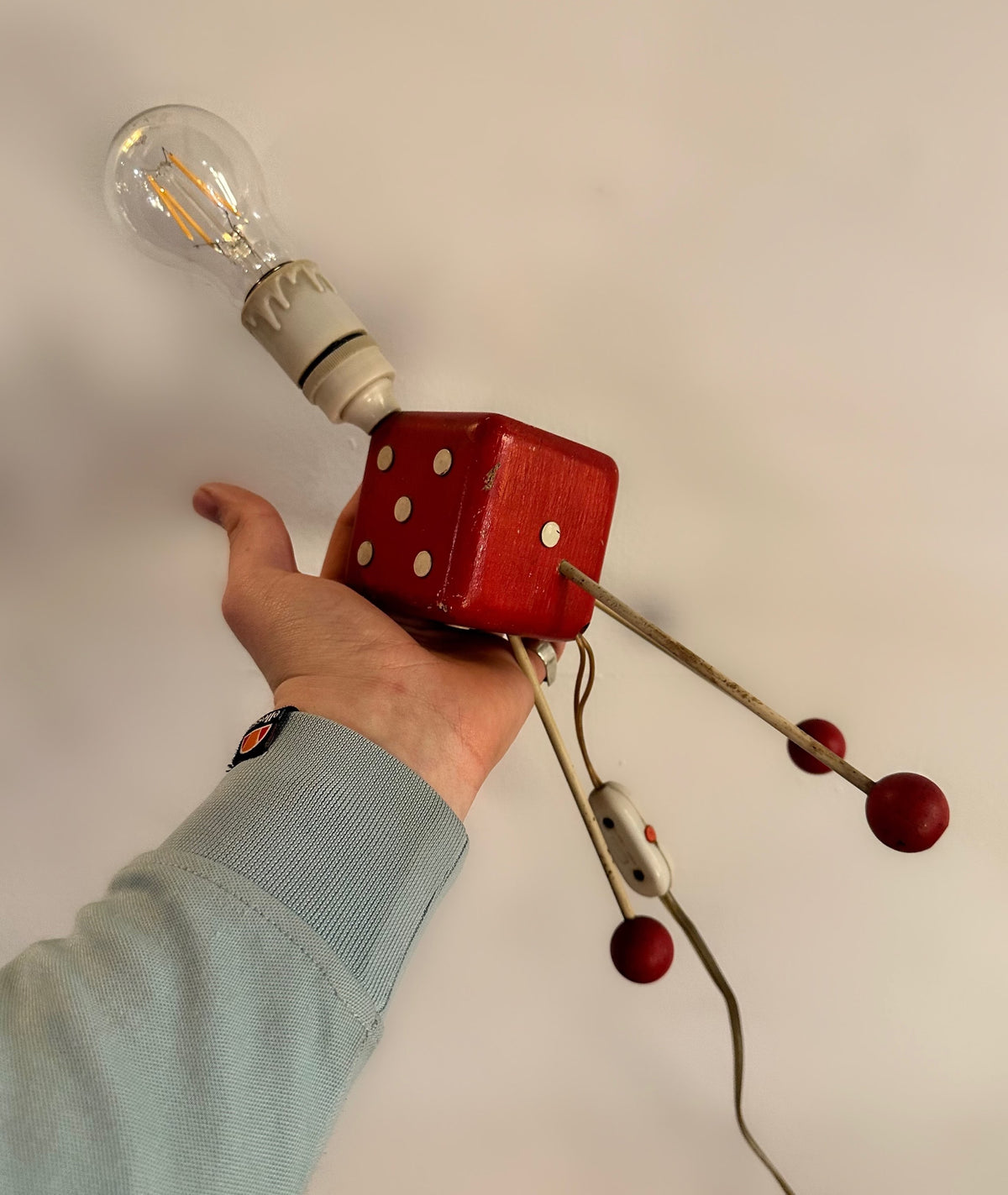 American Red & Cream Atomic Tripod Dice Table Lamp, 1950 image 6