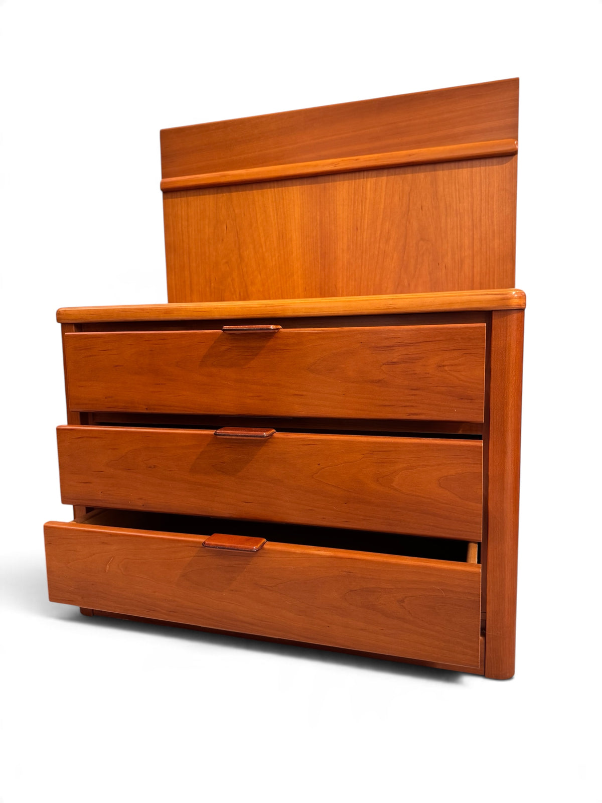 Vintage Hülsta cherry wood chest of drawers / bedside tables