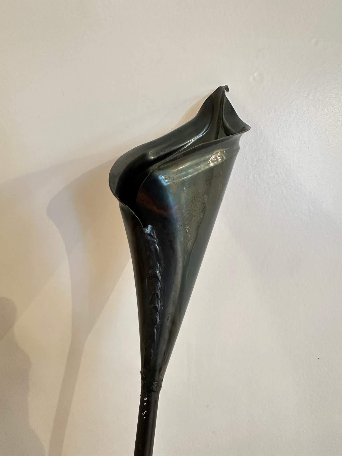 Pair of Spanish Bronze Lilly shaped Lamps with Stone bases, 1980 image 6